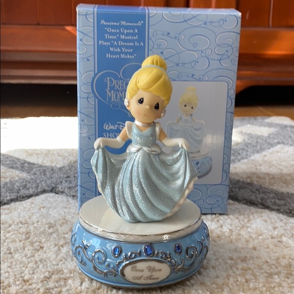 Precious Moments musical statue